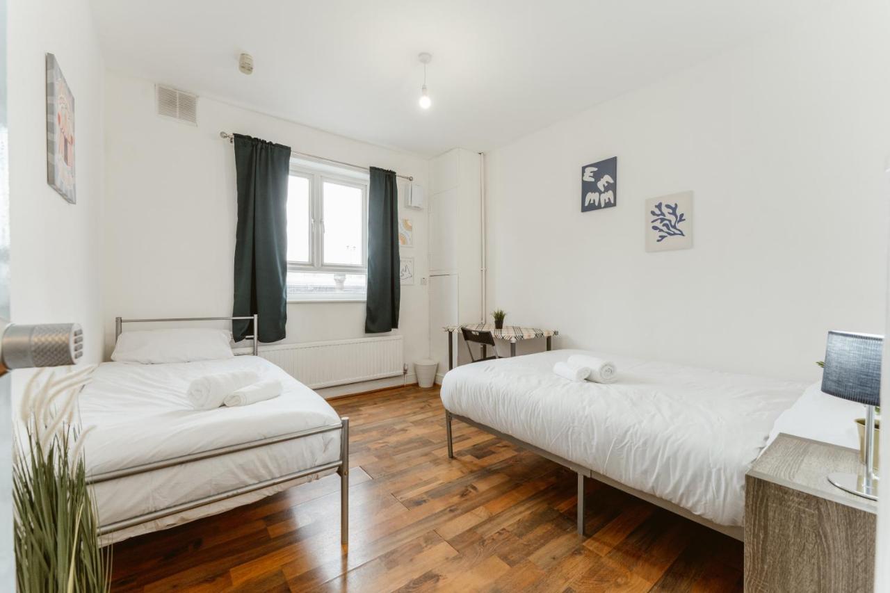 Upton Park Bedrooms 25 Min To Central ロンドン エクステリア 写真