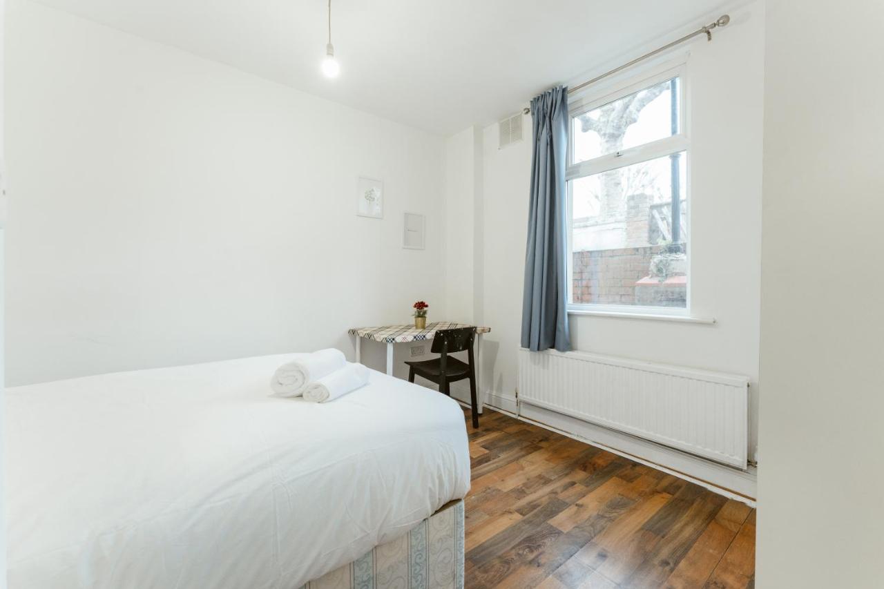 Upton Park Bedrooms 25 Min To Central ロンドン エクステリア 写真